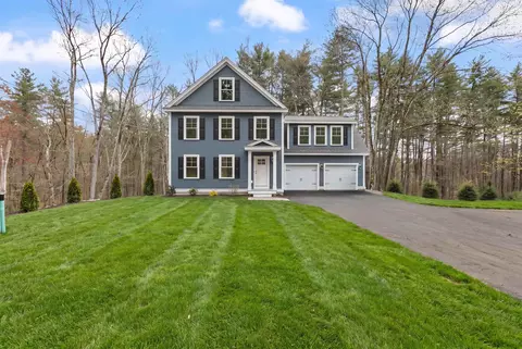 1152 Bridge St, Pelham, NH 03076