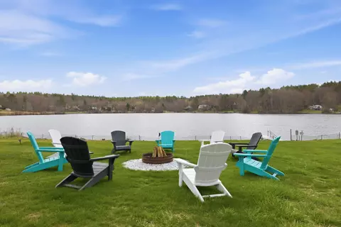 165 Georgetown Dr, Barnstead, NH 03225