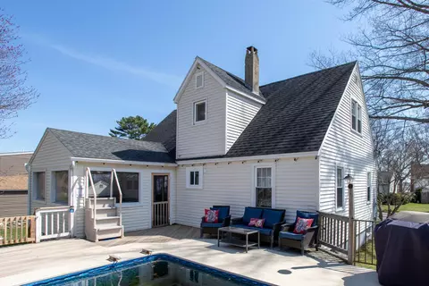Exterior - 4 Hutchinson Dr, Hampton, NH 03842 photo 4 of 10
