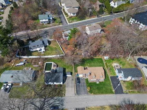 View/Area - 4 Hutchinson Dr, Hampton, NH 03842 photo 2 of 4