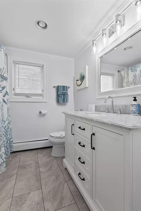 Bath - 4 Hutchinson Dr, Hampton, NH 03842 photo 1 of 2