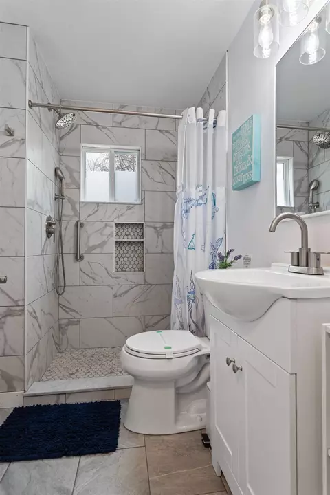 Bath - 4 Hutchinson Dr, Hampton, NH 03842 photo 2 of 2