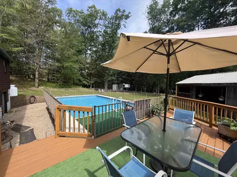 Exterior - 2 Mccrillis Rd, Nottingham, NH 03290 photo 11 of 15