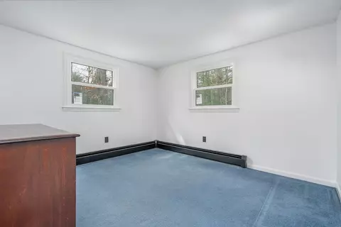 Bedroom - 2 Mccrillis Rd, Nottingham, NH 03290 photo 3 of 6