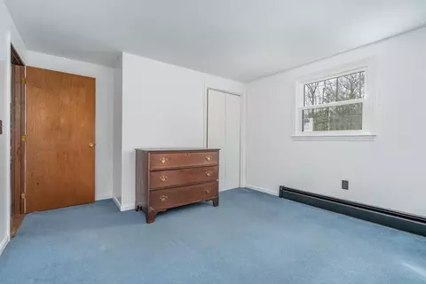 Bedroom - 2 Mccrillis Rd, Nottingham, NH 03290 photo 4 of 6