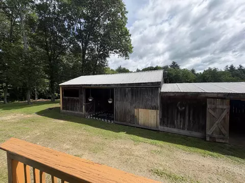 Exterior - 2 Mccrillis Rd, Nottingham, NH 03290 photo 3 of 15