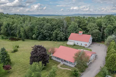 25 Oak Hill Dr, Loudon, NH 03307