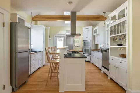110 School St, Concord, NH 03301
