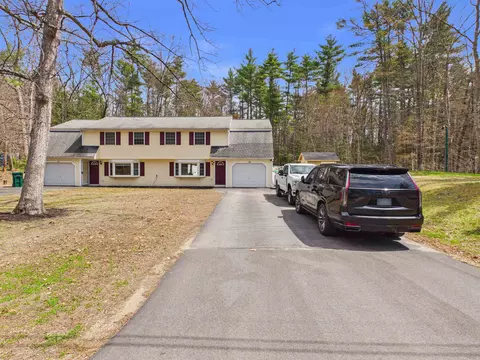 19 Deerwood Dr #B, Amherst, NH 03031