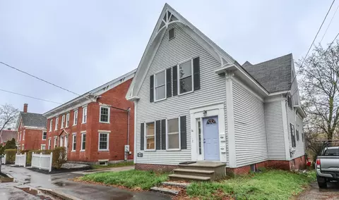 14 Chestnut St, Pittsfield, NH 03263