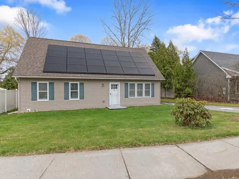 120 Lori Ln, Burlington, VT 05408
