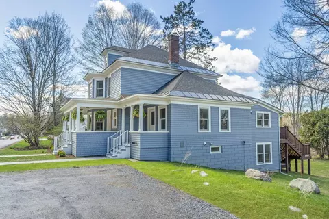 Exterior - 405 Maple St, Stowe, VT 05672 photo 5 of 6