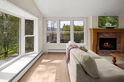 Living - 405 Maple St, Stowe, VT 05672 photo 1 of 6