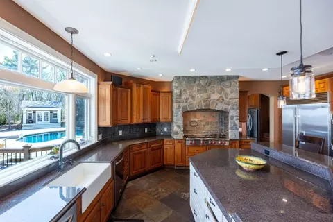 Kitchen - 6 Crescent Dr, Bow, NH 03304 photo 4 of 4