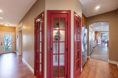 Entry Way - 6 Crescent Dr, Bow, NH 03304 photo 3 of 9