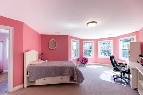 Bedroom - 6 Crescent Dr, Bow, NH 03304 photo 4 of 8