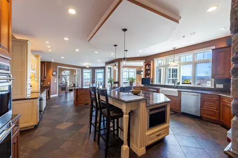 Kitchen - 6 Crescent Dr, Bow, NH 03304 photo 2 of 4