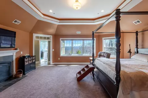 Bedroom - 6 Crescent Dr, Bow, NH 03304 photo 1 of 8