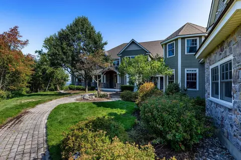 Exterior - 6 Crescent Dr, Bow, NH 03304 photo 3 of 10