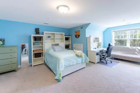 Bedroom - 6 Crescent Dr, Bow, NH 03304 photo 6 of 8