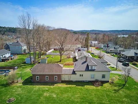 127 Belvidere St, Laconia, NH 03246