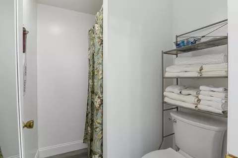 Bath - 933 Ocean Blvd #11, Hampton, NH 03842 photo 1 of 1