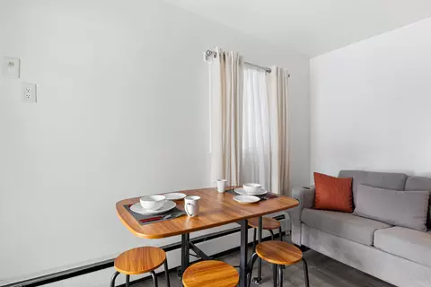 Dining - 933 Ocean Blvd #11, Hampton, NH 03842 photo 1 of 2