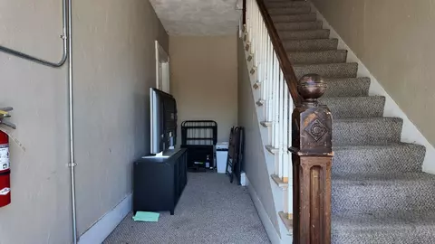 Entry Way - 36 Elm St, Derry, NH 03038 photo 1 of 6