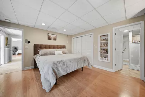 Bedroom - 4 Mountain Village Rd, Windham, NH 03087 photo 9 of 10