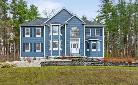 18 Longmeadow Rd, Windham, NH 03087