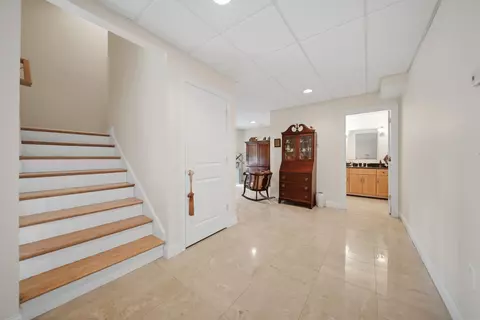 Entry Way - 31 Gordon Mountain Rd, Windham, NH 03087 photo 5 of 7