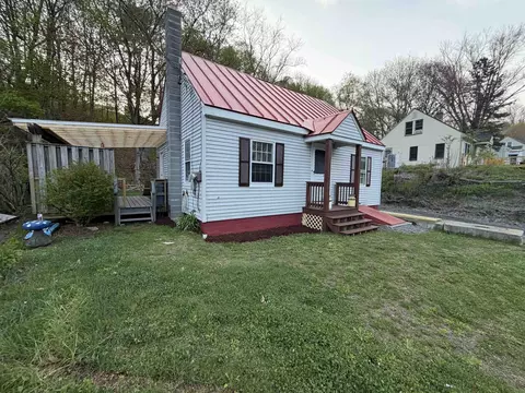 10 Randall St, Springfield, VT 05156