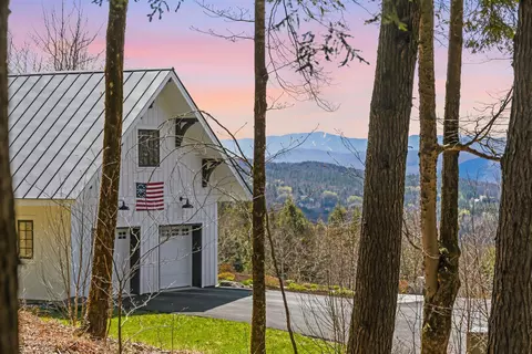 290 Wood Farm Rd, Waterbury, VT 05677