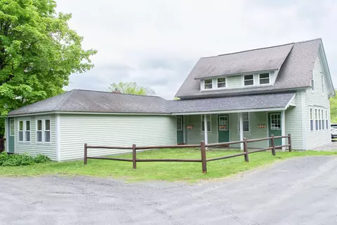 5863 Vermont Route 14, Royalton, VT 05068