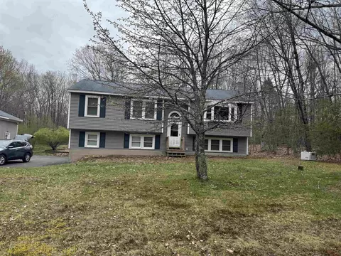 12 Watson Hill Rd, Raymond, NH 03077