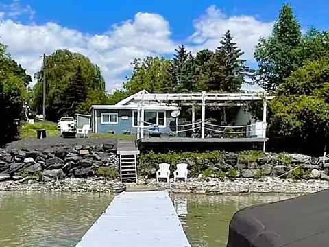 118 Capital Hill Dr, Bridport, VT 05734