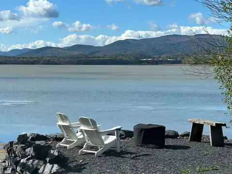 118 Capital Hill Dr, Bridport, VT 05734