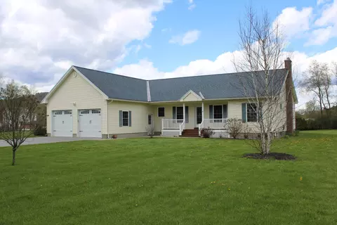71 Cobb Ln, Clarendon, VT 05759