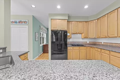 Kitchen - 182 Barrett Ln, Williston, VT 05495 photo 2 of 5