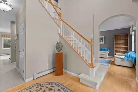 Entry Way - 182 Barrett Ln, Williston, VT 05495 photo 4 of 5