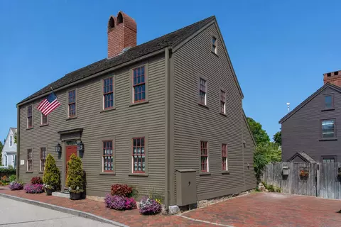 171 Gates St, Portsmouth, NH 03801