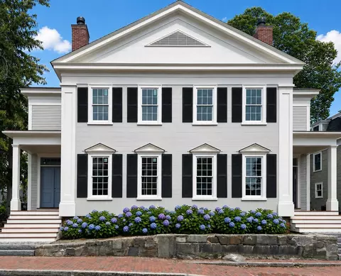 353 Pleasant St, Portsmouth, NH 03801
