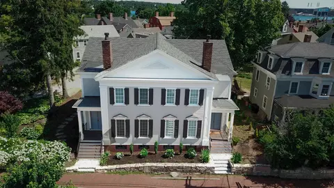 353 Pleasant St, Portsmouth, NH 03801