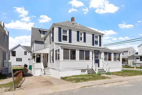 7 Concord Ave, Hampton, NH 03842