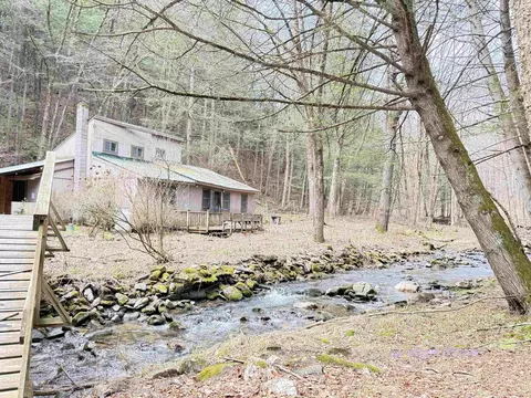 2390 Morse Brook Rd, Putney, VT 05346