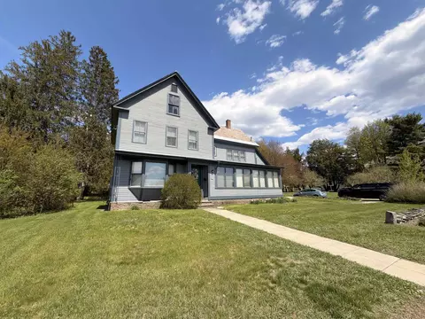 62 Parker St, Winchester, NH 03470