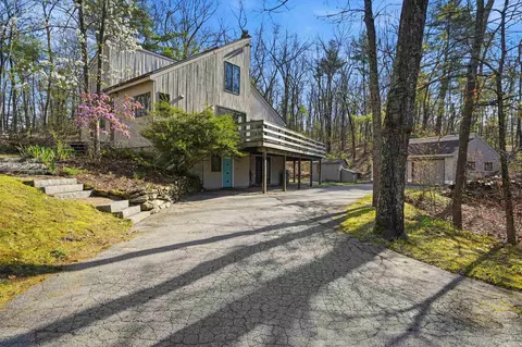 88 Meetinghouse Rd, Windham, NH 03087
