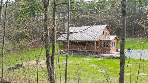 1209 Wildlife Rd, White River Junction, VT 05001