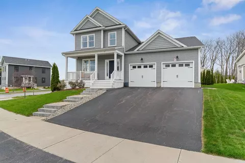 17 Churchill St, South Burlington, VT 05403