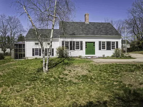 79 Noble St, Somersworth, NH 03878